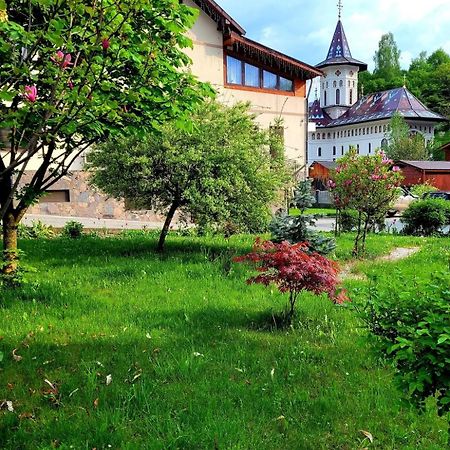 Eco-Tim Apartman Majszin Kültér fotó