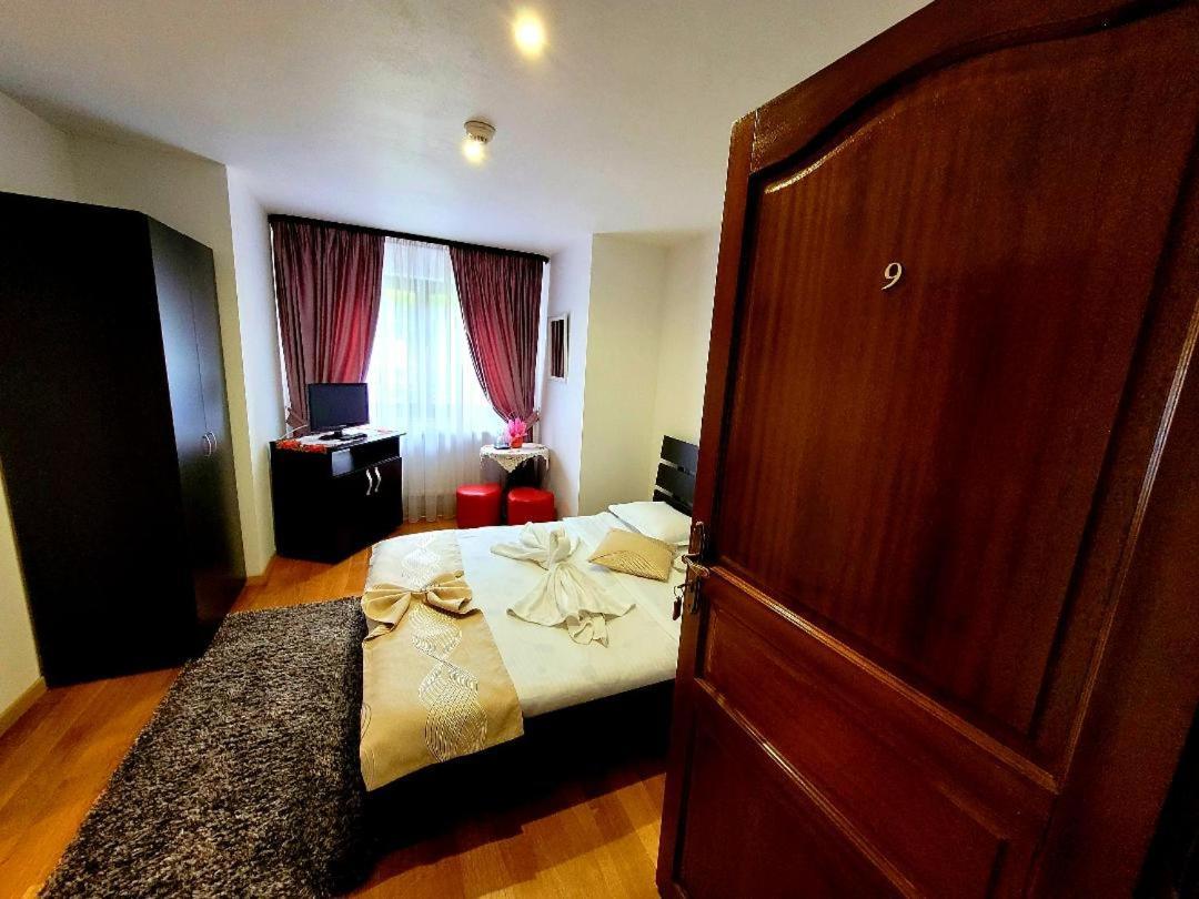 Eco-Tim Apartman Majszin Kültér fotó